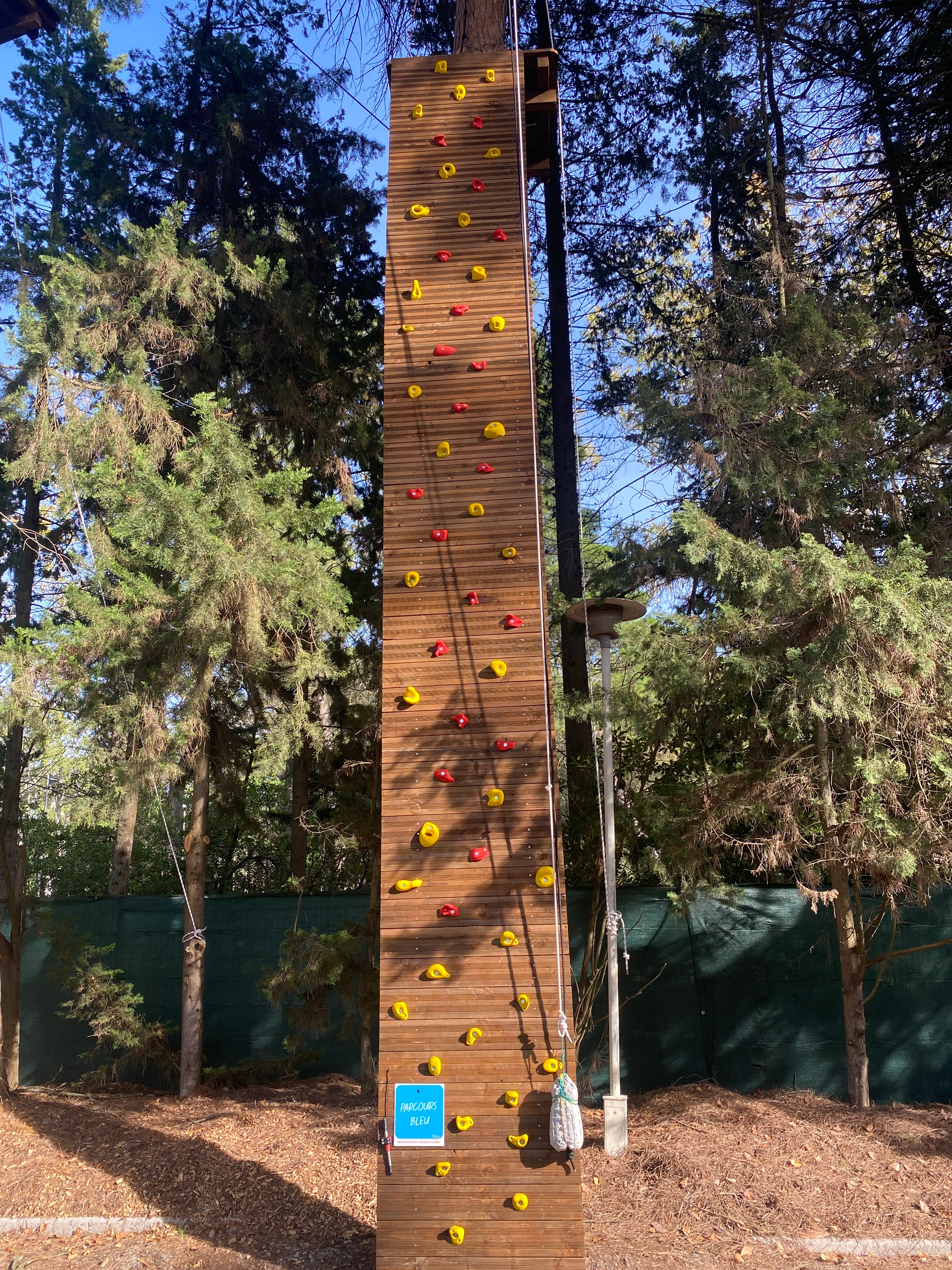Grand mur d'escalade, base de loisir Poséidon, La Grande Motte